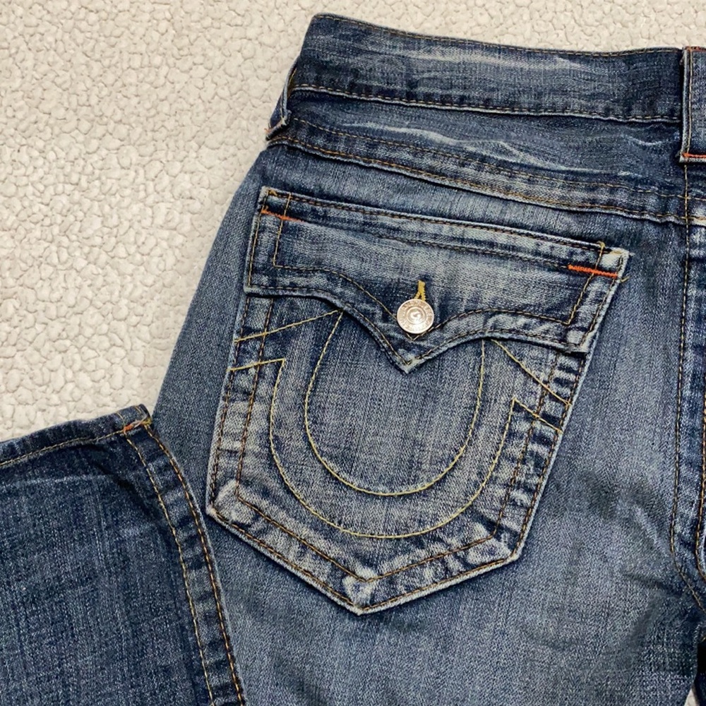 TRUE RELIGION JEANS “Ricky” |  Size 33 Dark Wash - Picture 3 of 13
